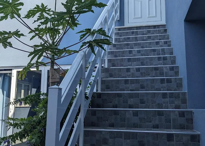 Apartament T2 Na Da - Yellow Door